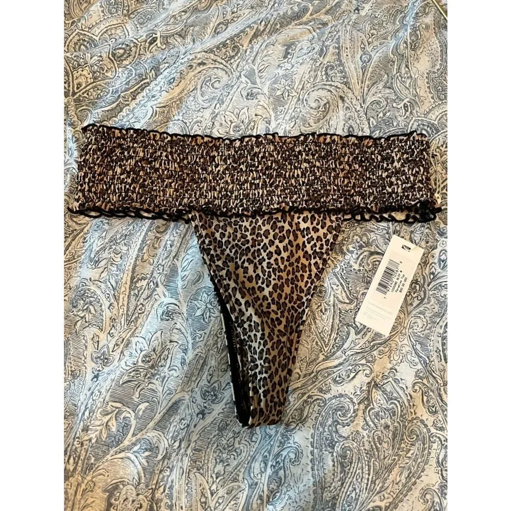 NWT Frankie’s Bikinis Leopard Print Bikini Set Size M 🐆✨